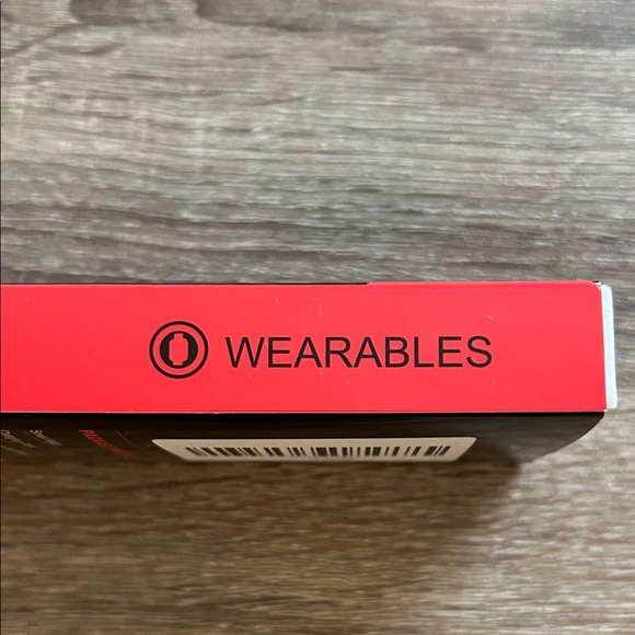 Advanced Smartwatch with Black Band - Picture 2 of 5